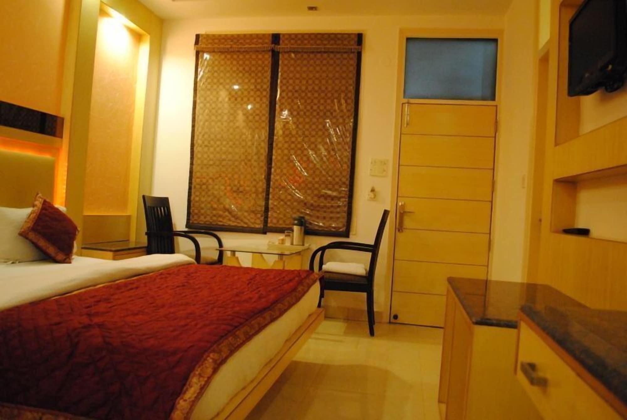 Hotel Baba Deluxe Near New Delhi Railway Station And City Center -By Rcg Hotels Exterior foto