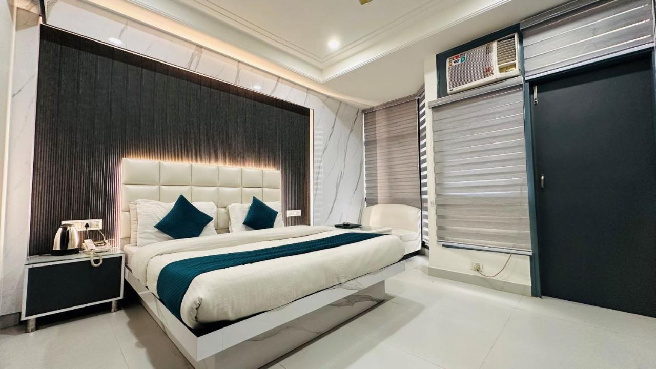 Hotel Baba Deluxe Near New Delhi Railway Station And City Center -By Rcg Hotels Exterior foto