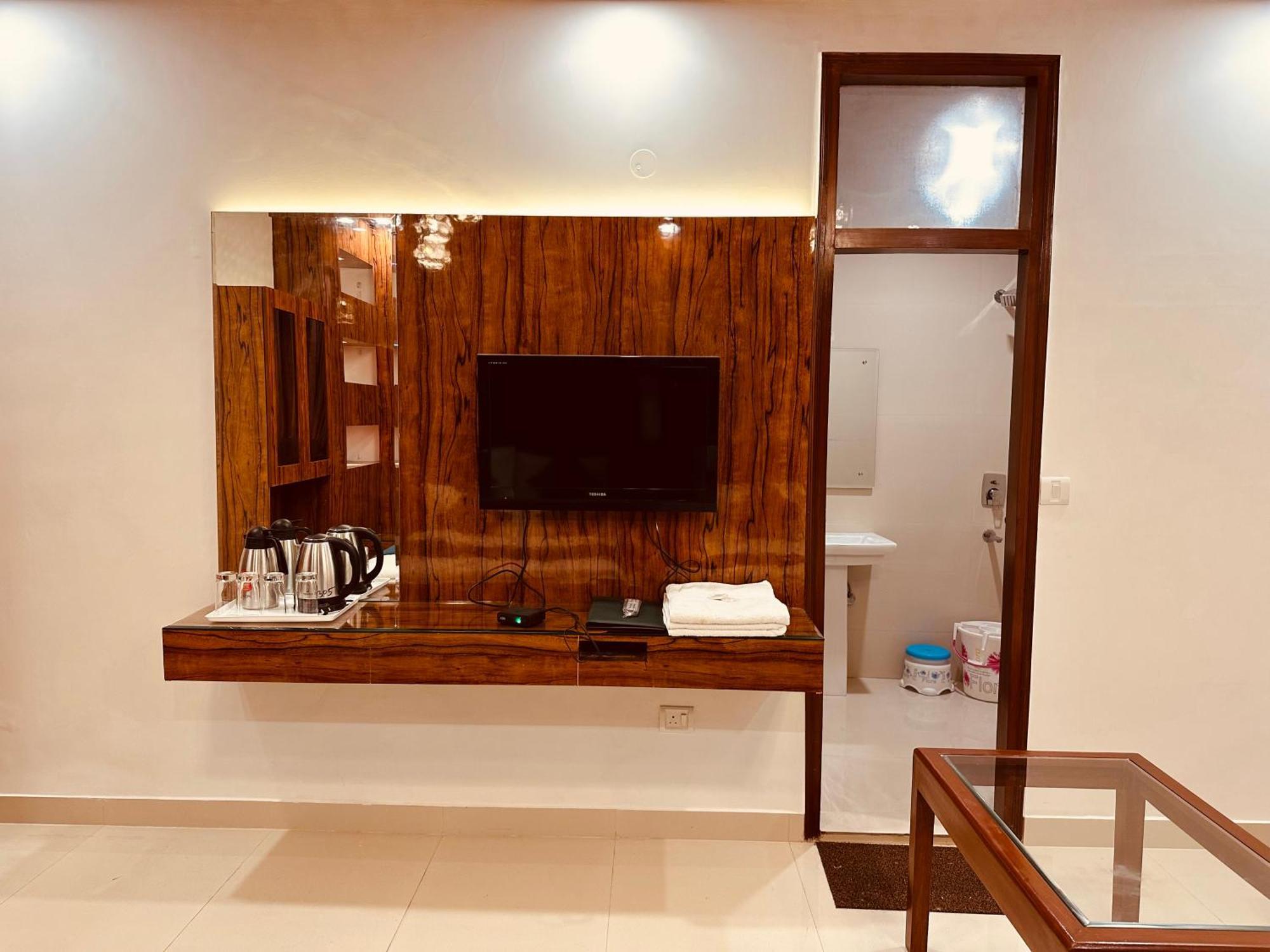 Hotel Baba Deluxe Near New Delhi Railway Station And City Center -By Rcg Hotels Exterior foto