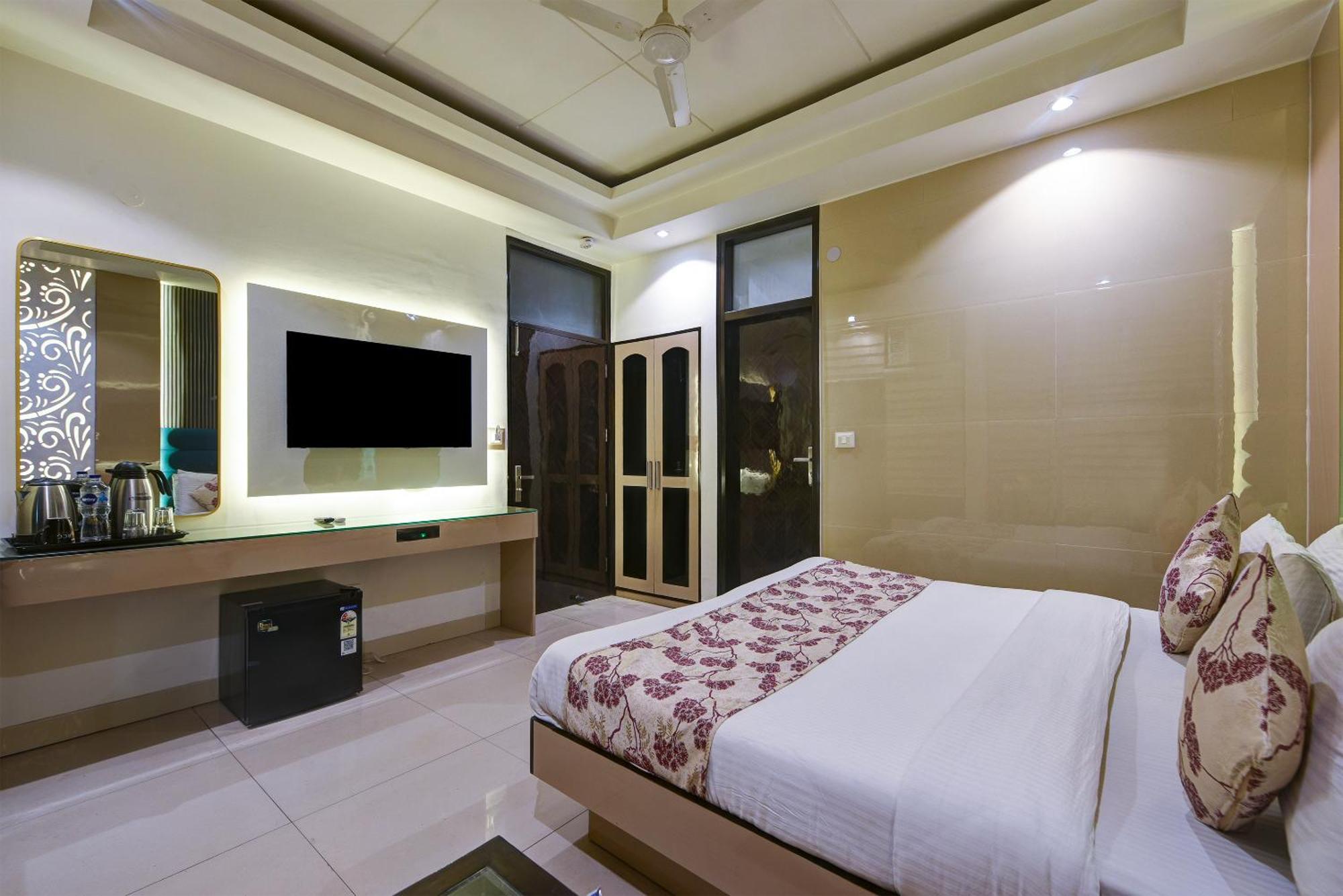 Hotel Baba Deluxe Near New Delhi Railway Station And City Center -By Rcg Hotels Exterior foto