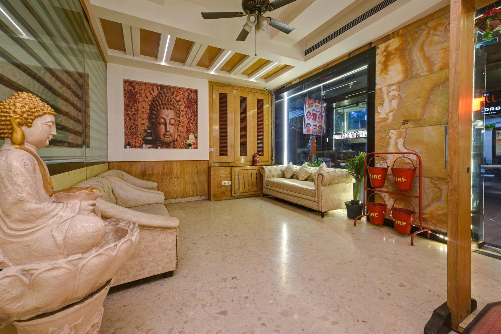 Hotel Baba Deluxe Near New Delhi Railway Station And City Center -By Rcg Hotels Exterior foto