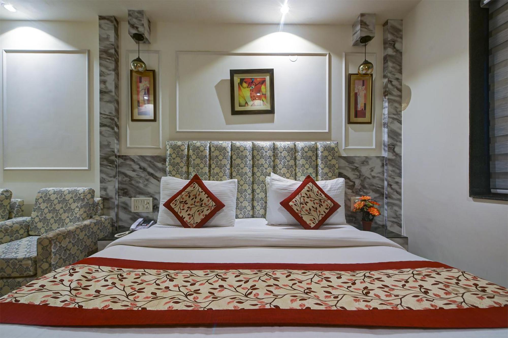 Hotel Baba Deluxe Near New Delhi Railway Station And City Center -By Rcg Hotels Exterior foto